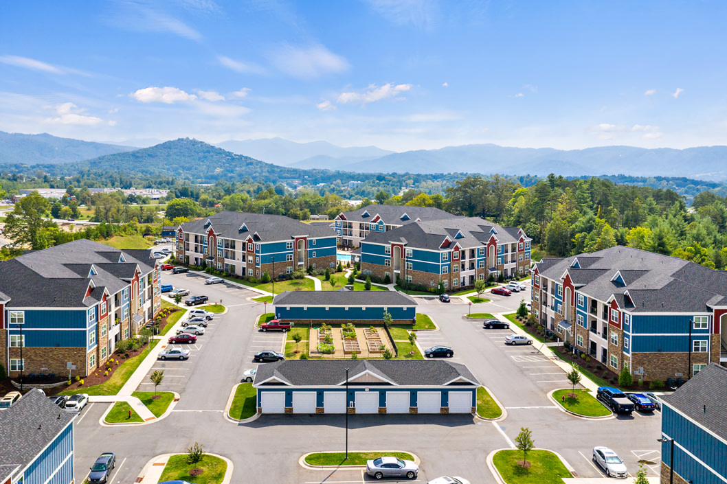 Hawthorne at Weaverville Image 11