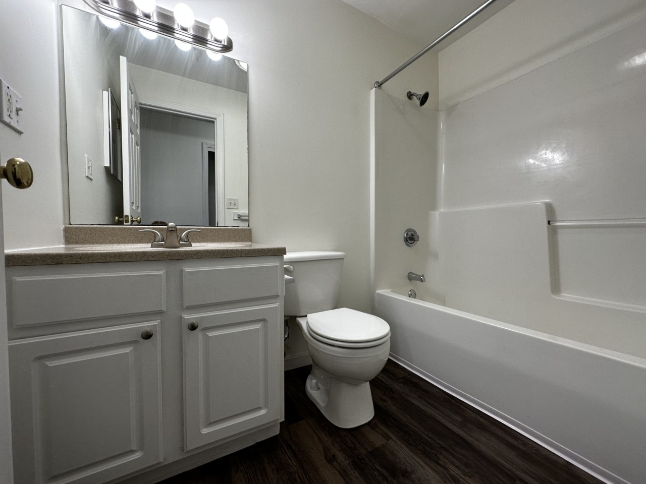 Eagles Landing Image 16