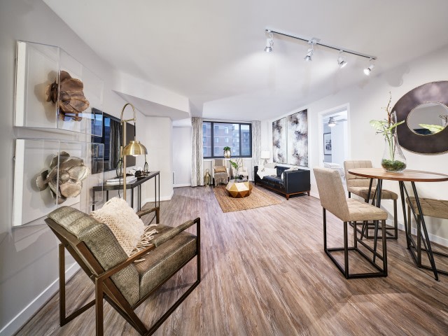 Courtland Towers Image 35