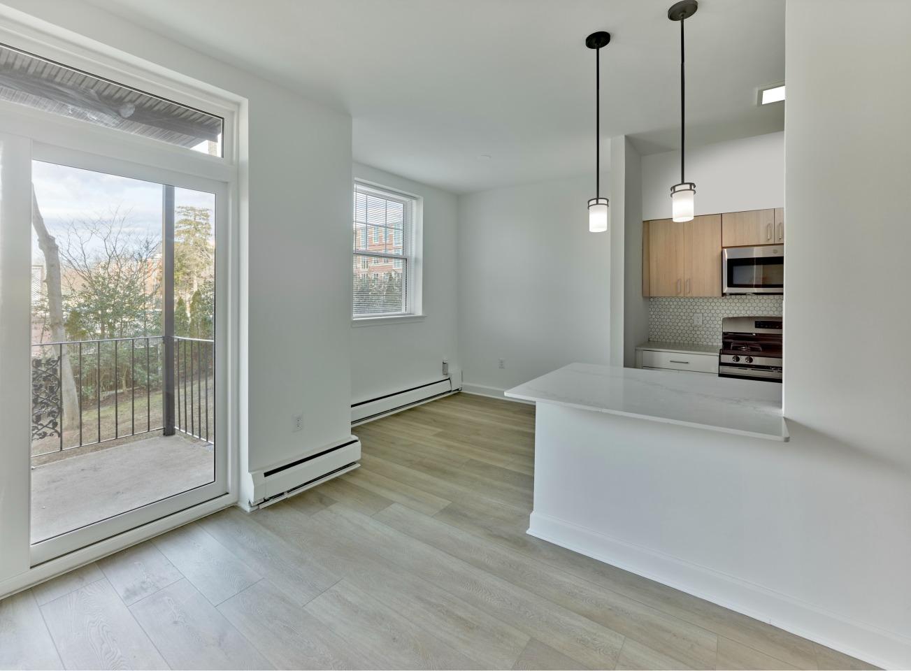 Crestwood Apartments Image 2
