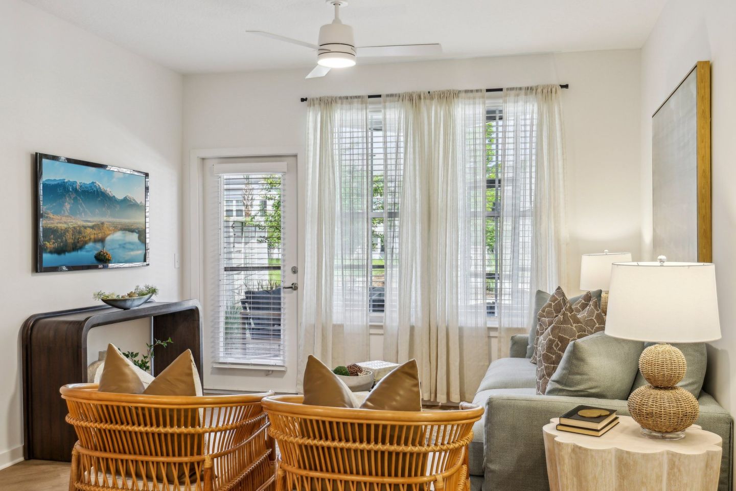 Tapestry Palmera Image 40
