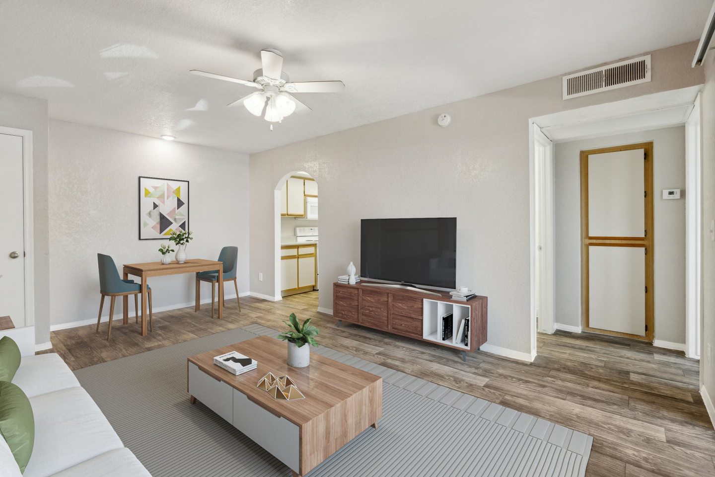 Twin Palms Image 5