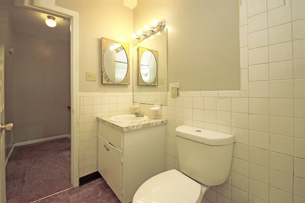 Northridge Village Image 8