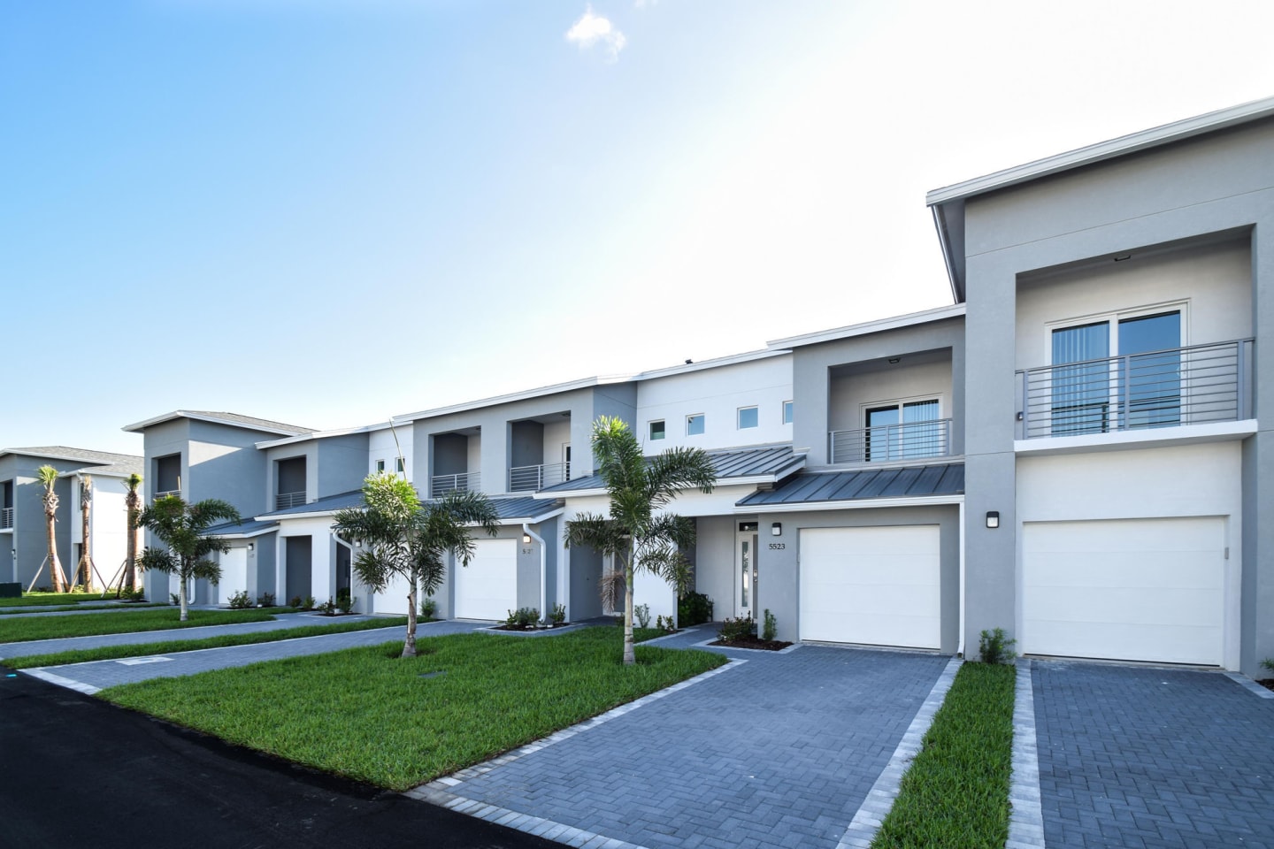 Torino Lakes Rental Townhomes Image 3