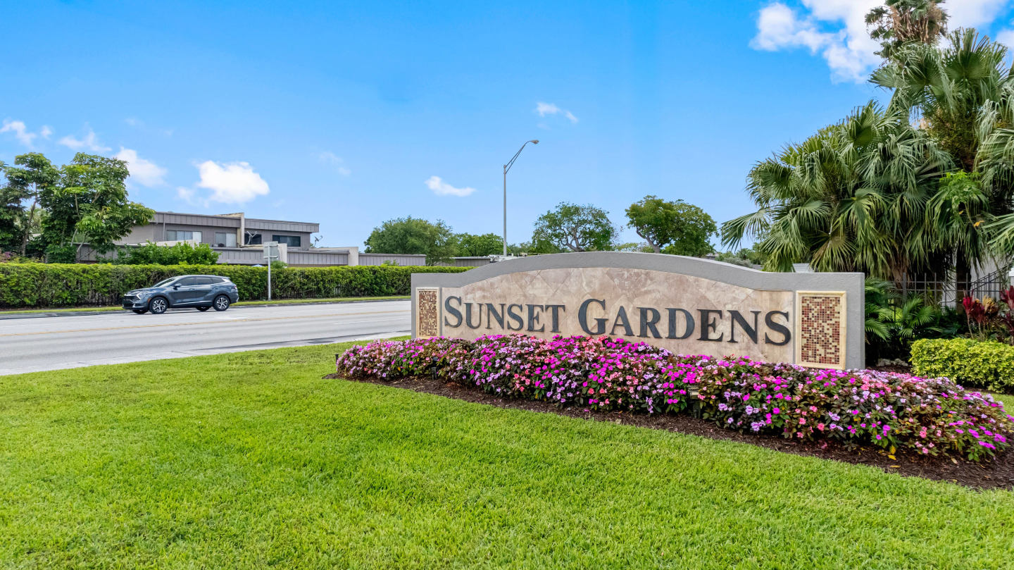 Sunset Gardens Apartments Image 51