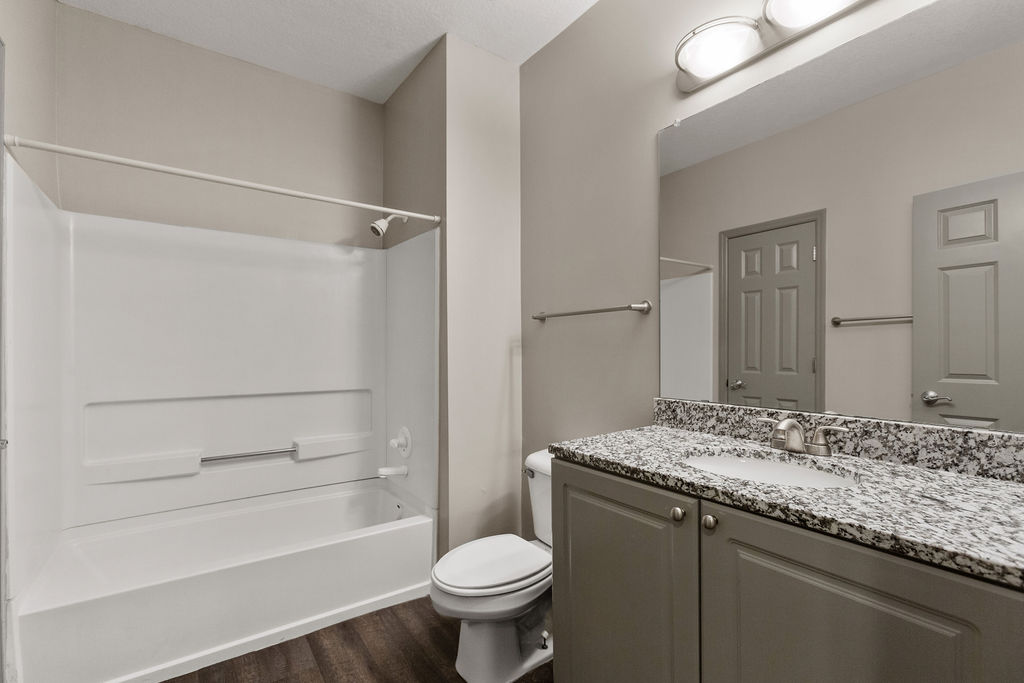 Marble Cliff Commons Image 70