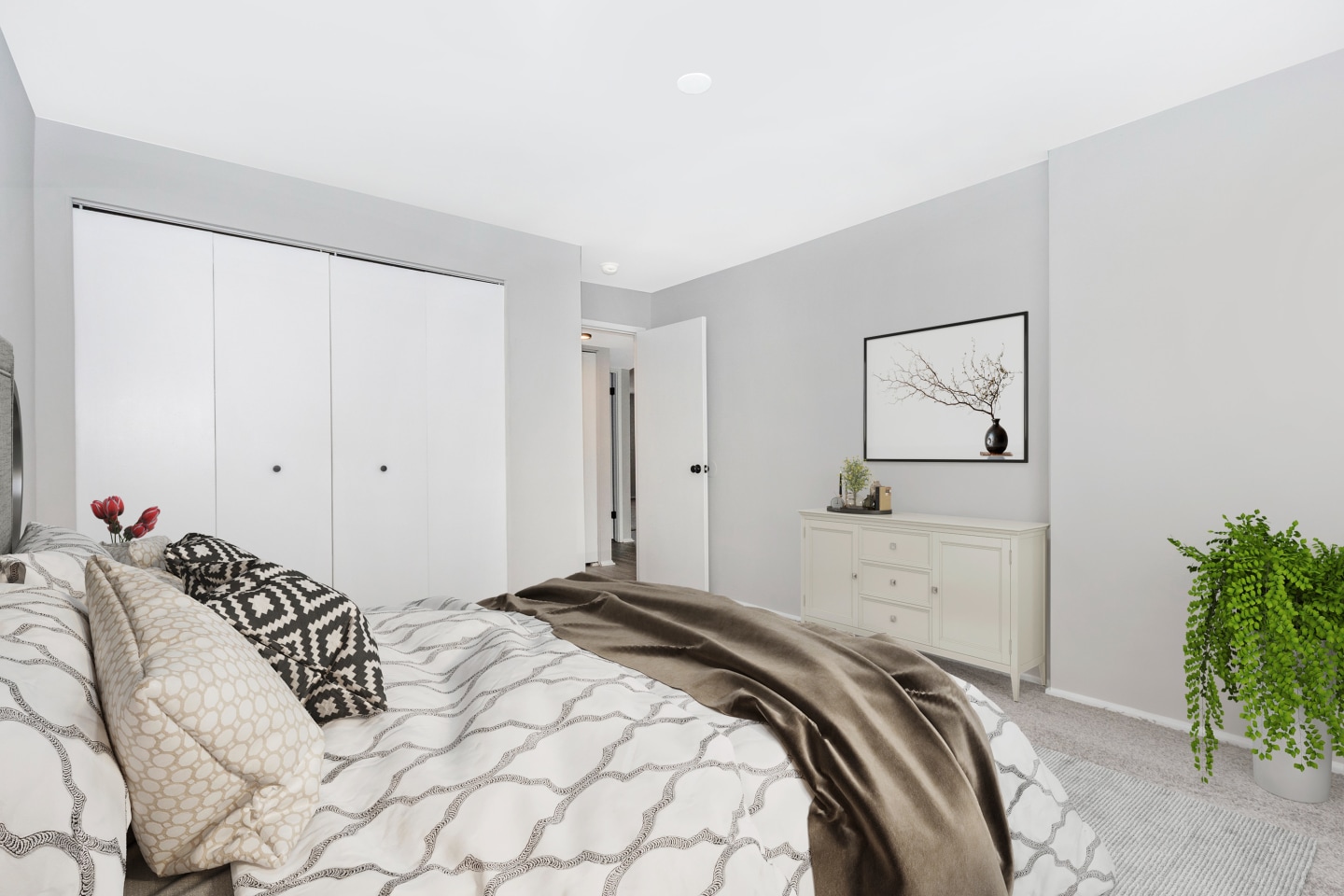 209 at Pickwick Apartments Image 13