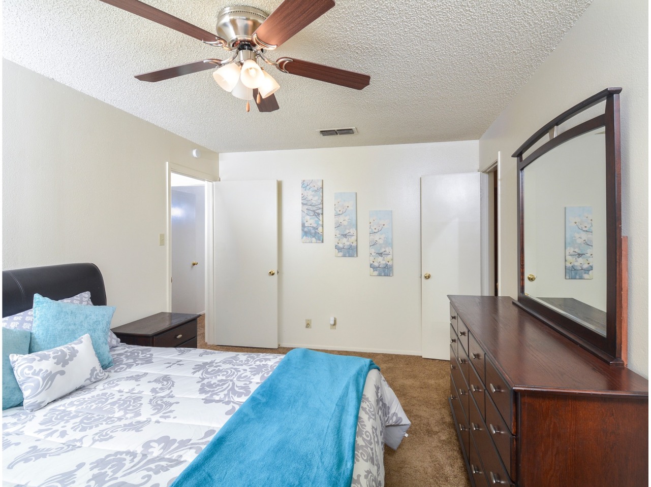 Country Crest Townhomes Image 15