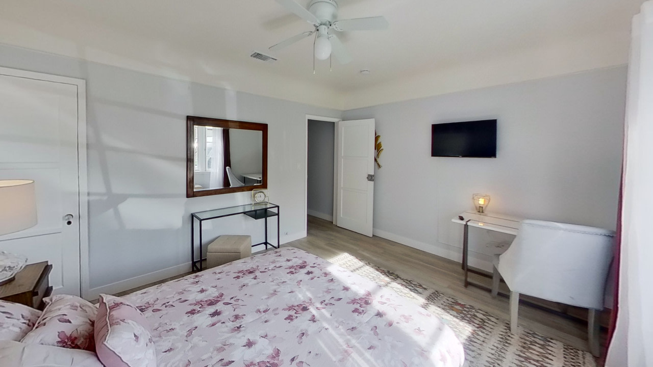 Kling Front Image 61