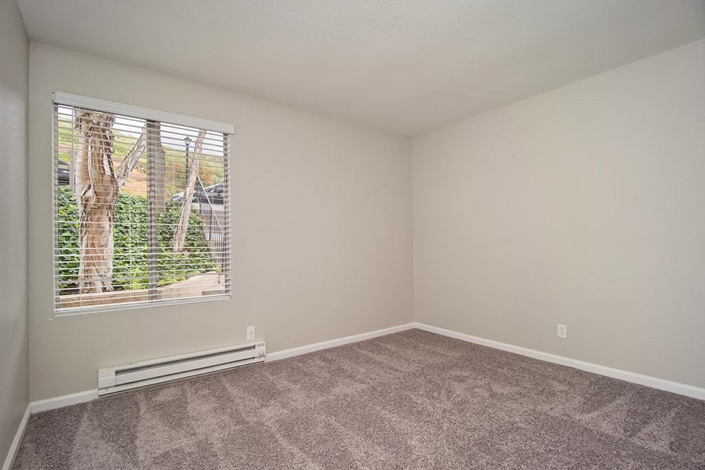 St. Charles Oaks Apartments Image 16