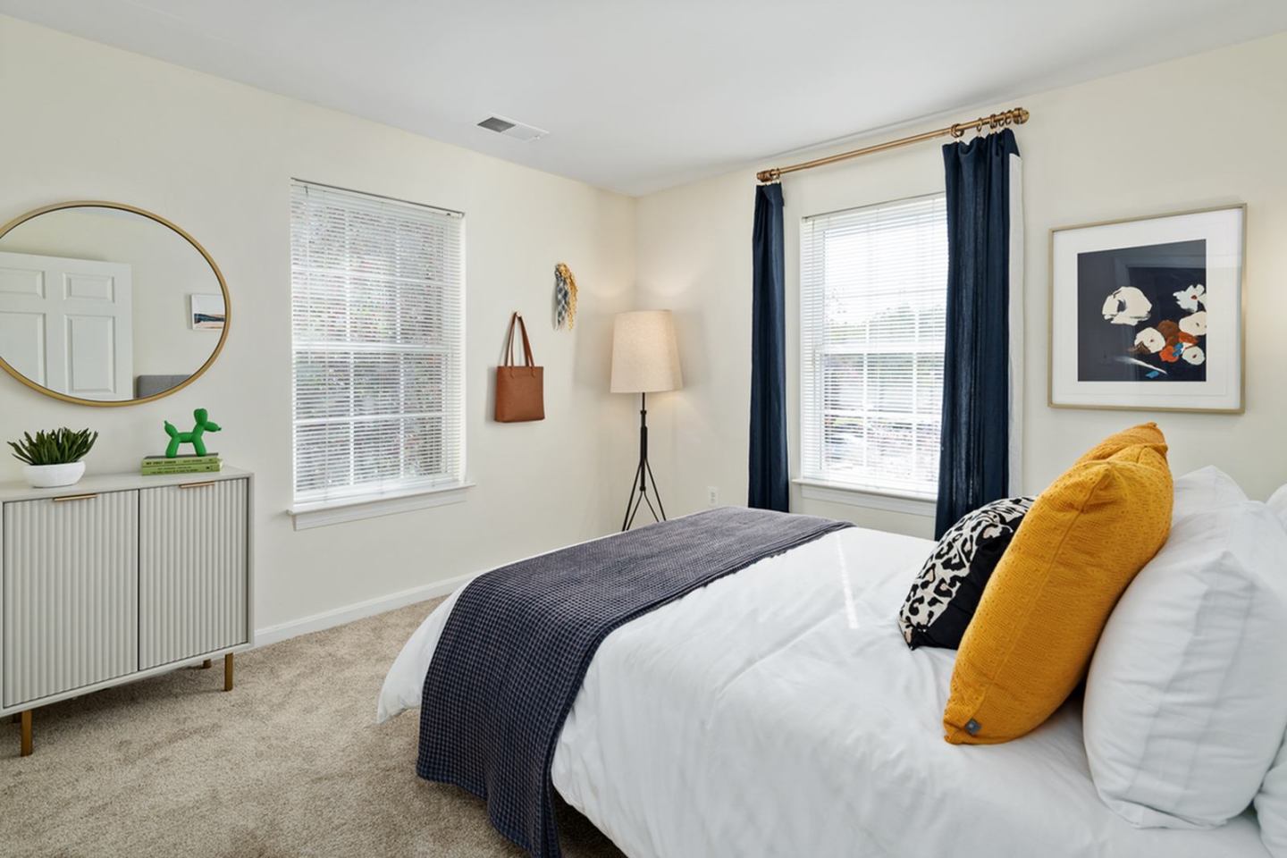Senior Housing - Manchester Lakes Apartment Homes Image 15