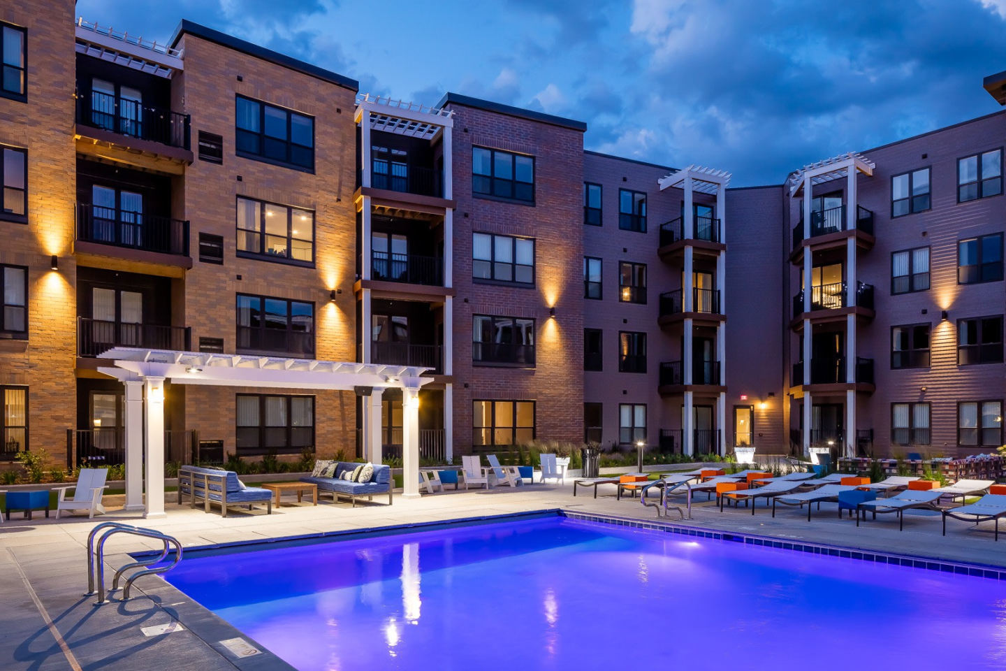 610 West Image 15