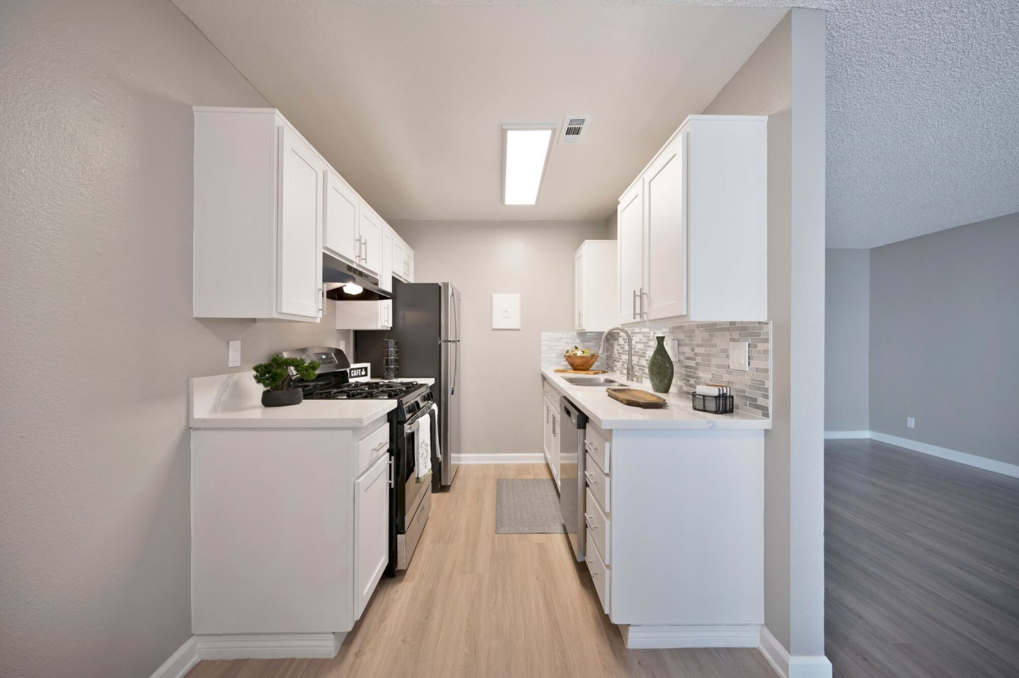 Pinewood Apartments Image 10