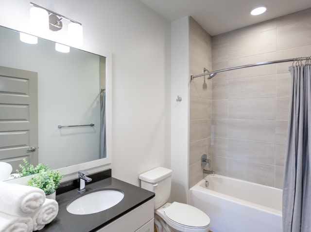 2501 Beacon Hill Image 58