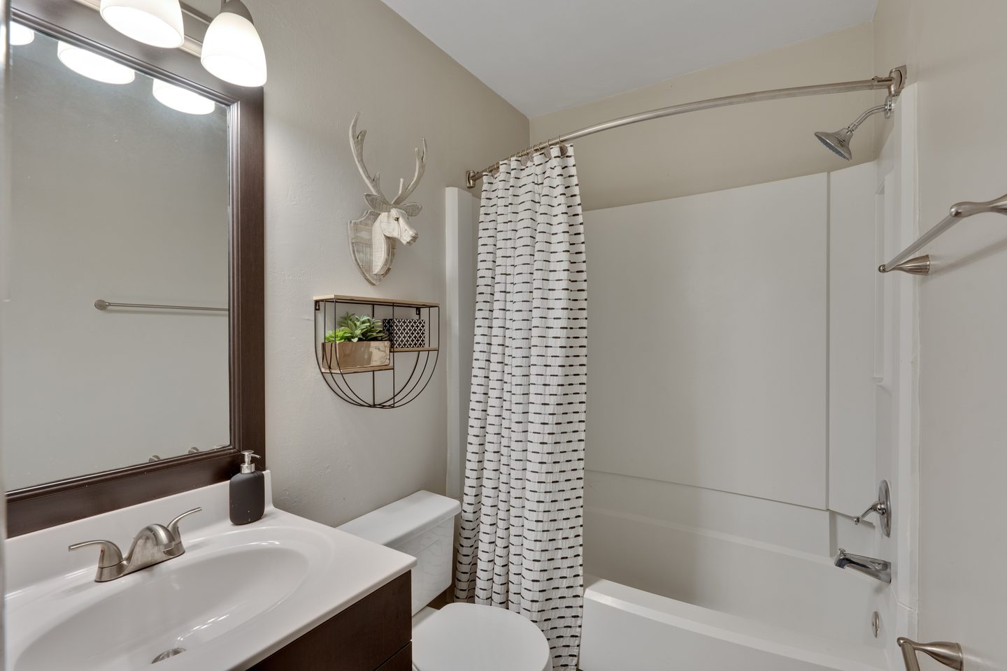 Lake Lynn Reserve Apartments Image 47