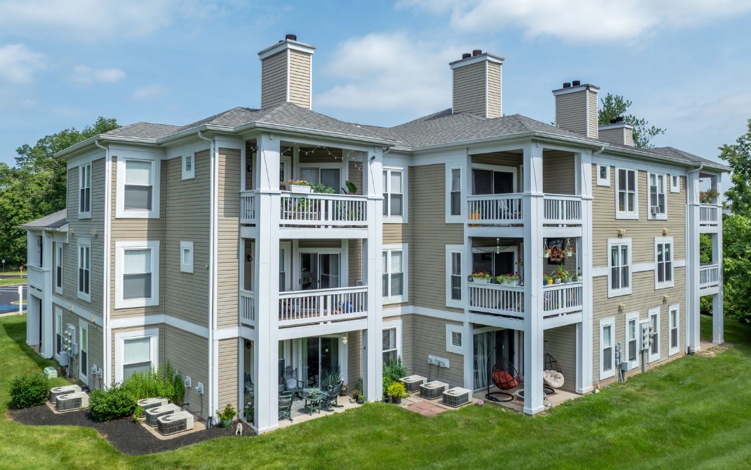 Stonington Farm Apartments Image 20