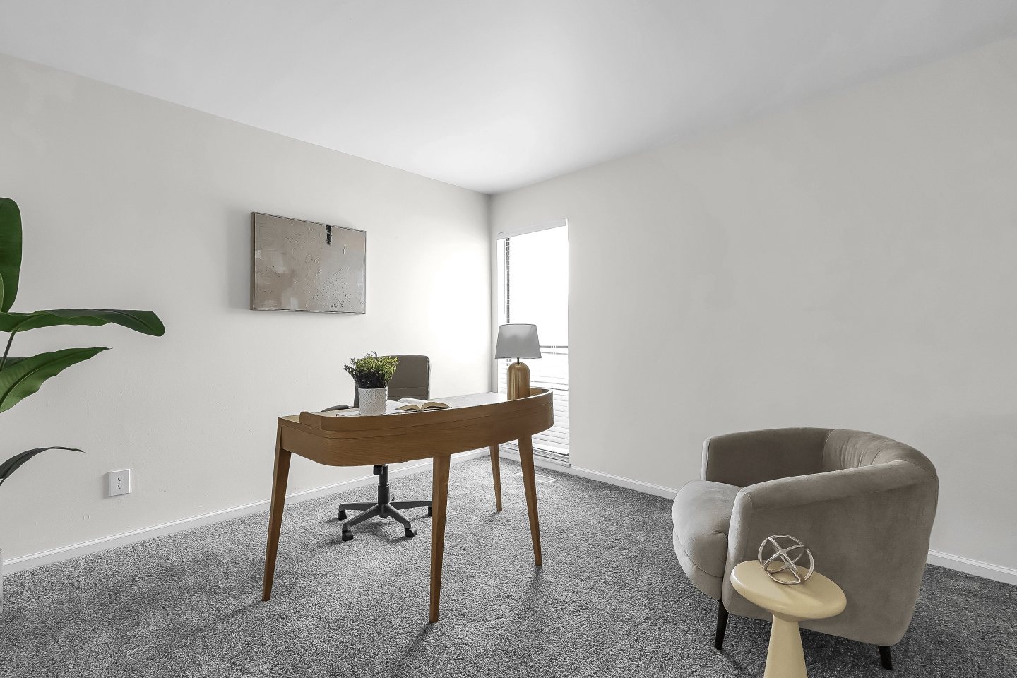 1289 | A Rental Condo Community Image 16