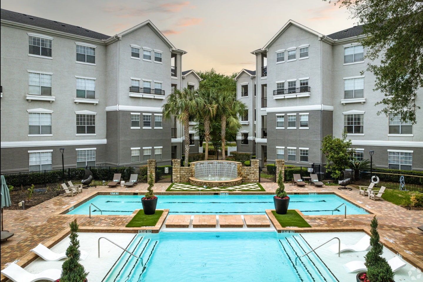 Villas at Hermann Park Image 4