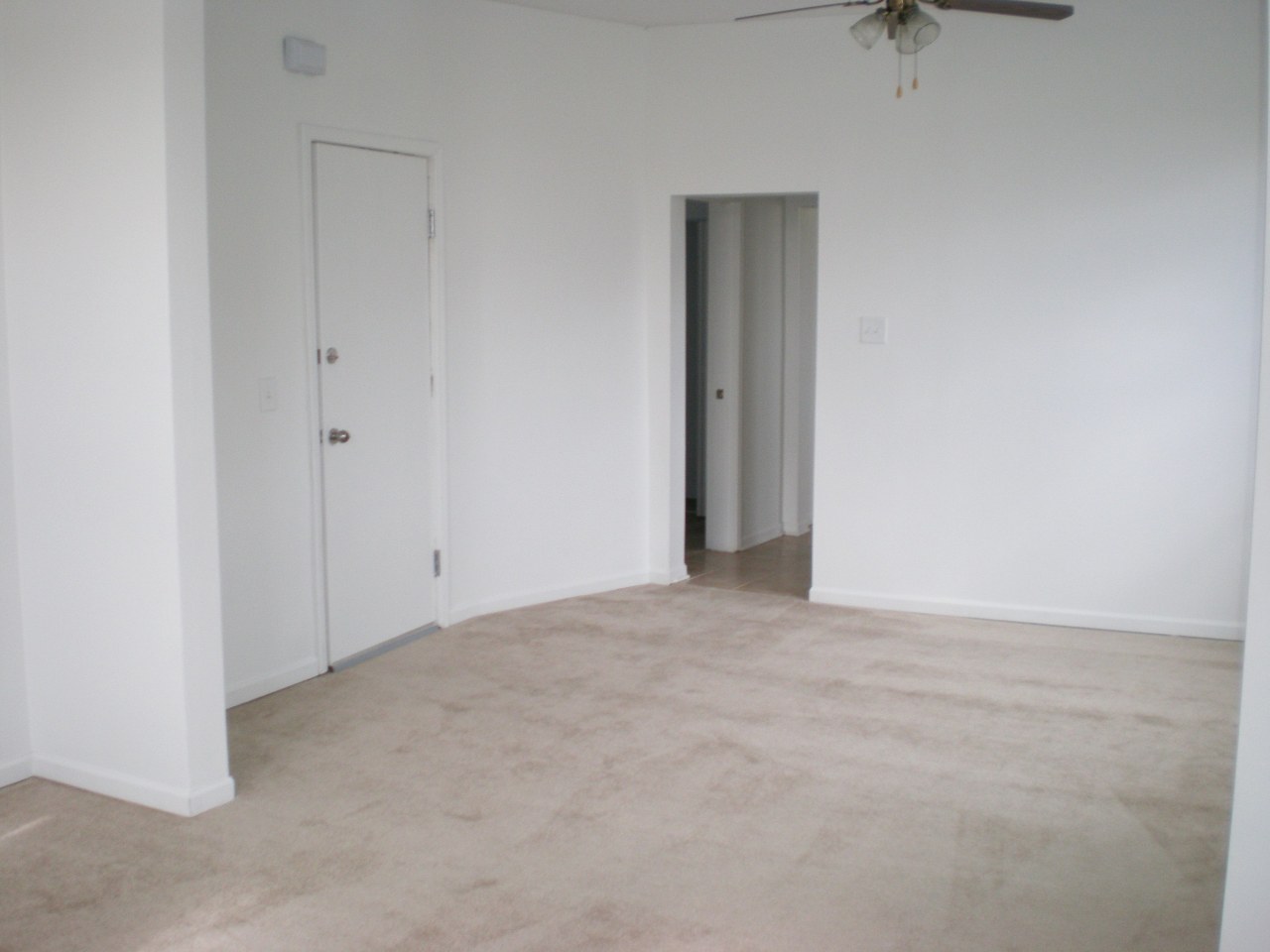 722 S Racine Image 10
