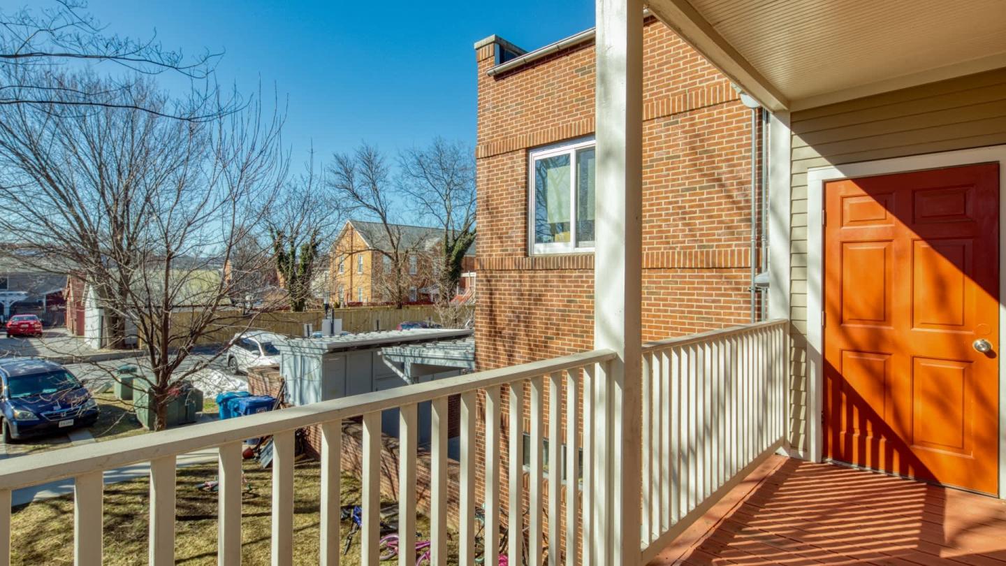 North Market/South Carroll Apartments Image 37