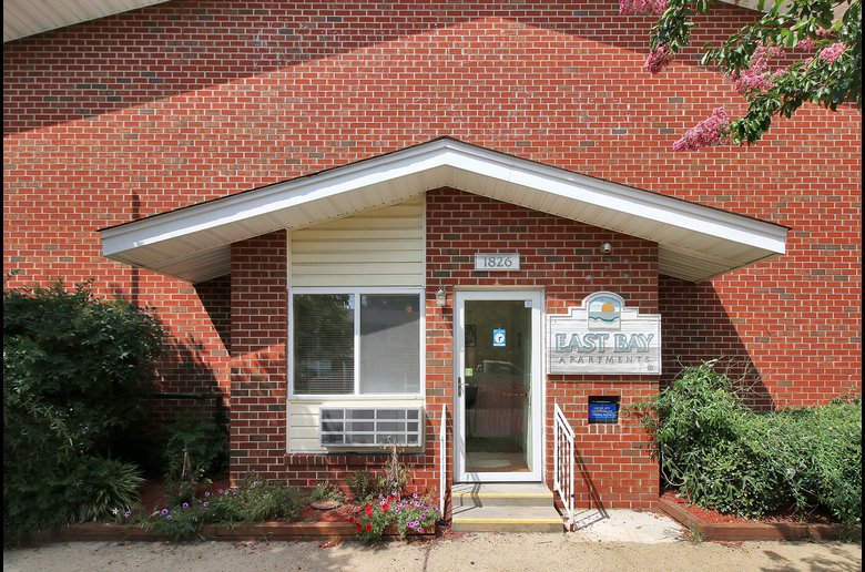East Bay Apartments Image 11