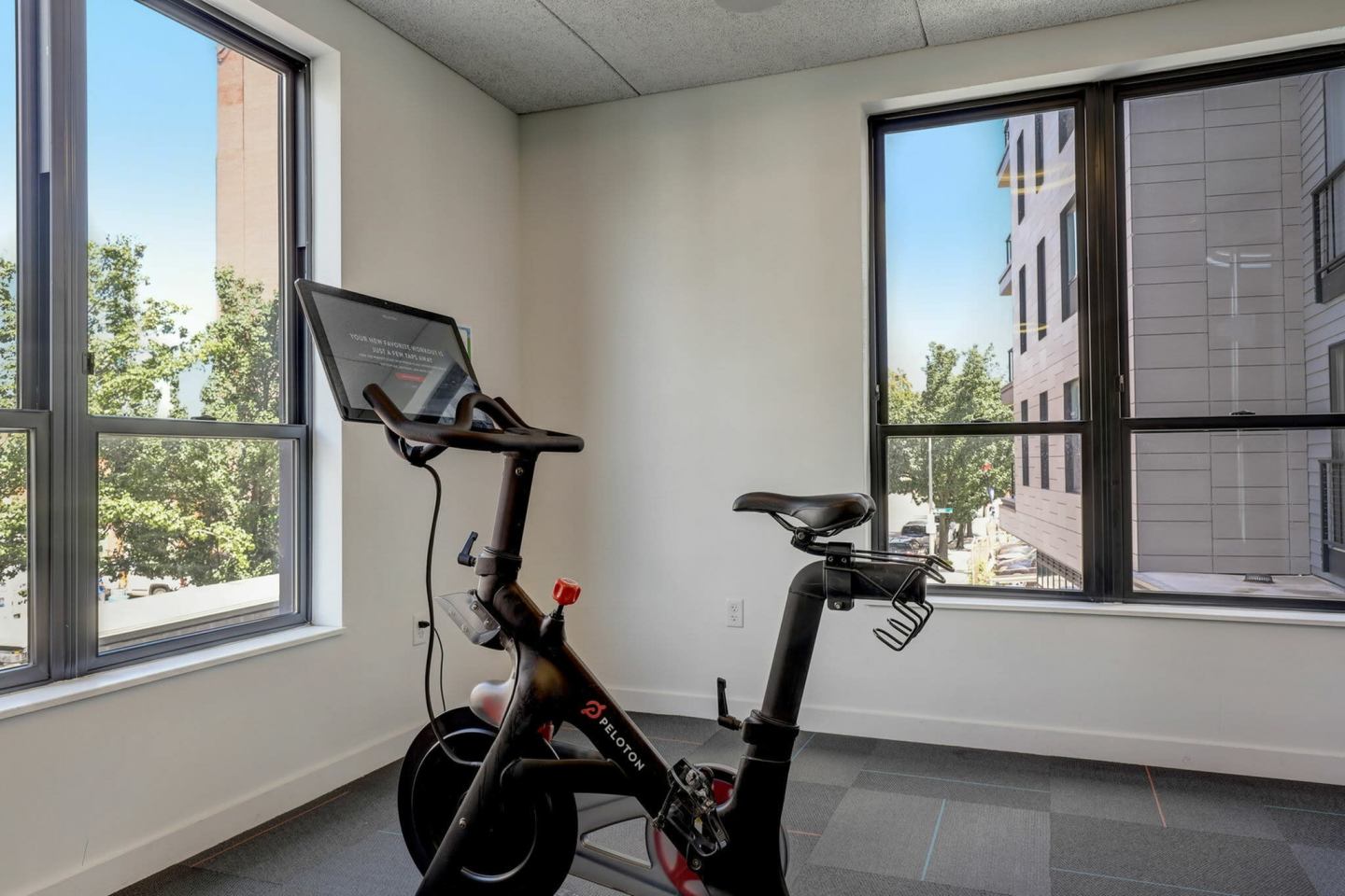 3200 Washington Image 20