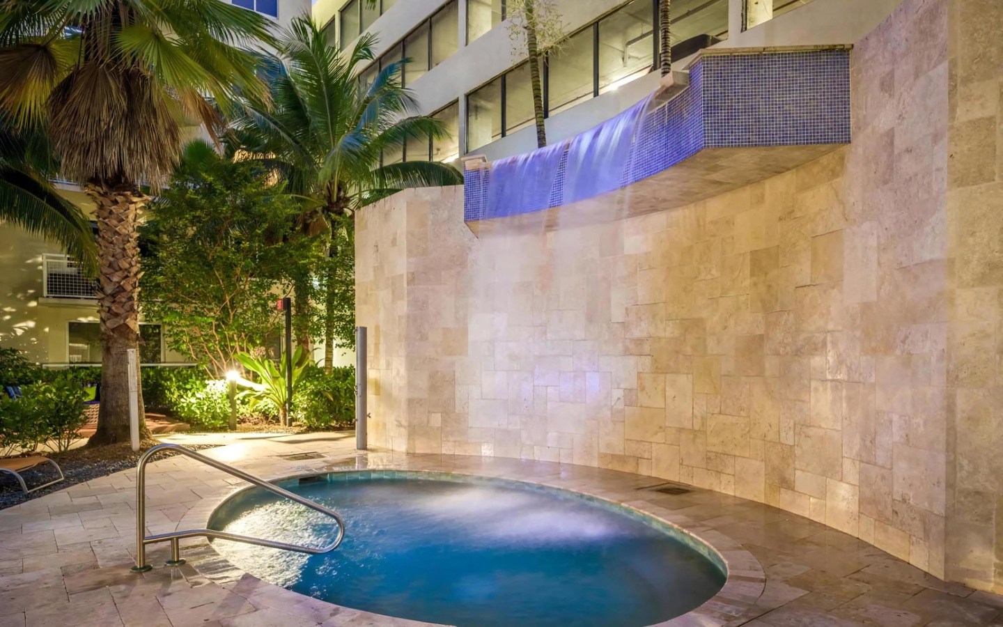 The Manor at CityPlace Image 3