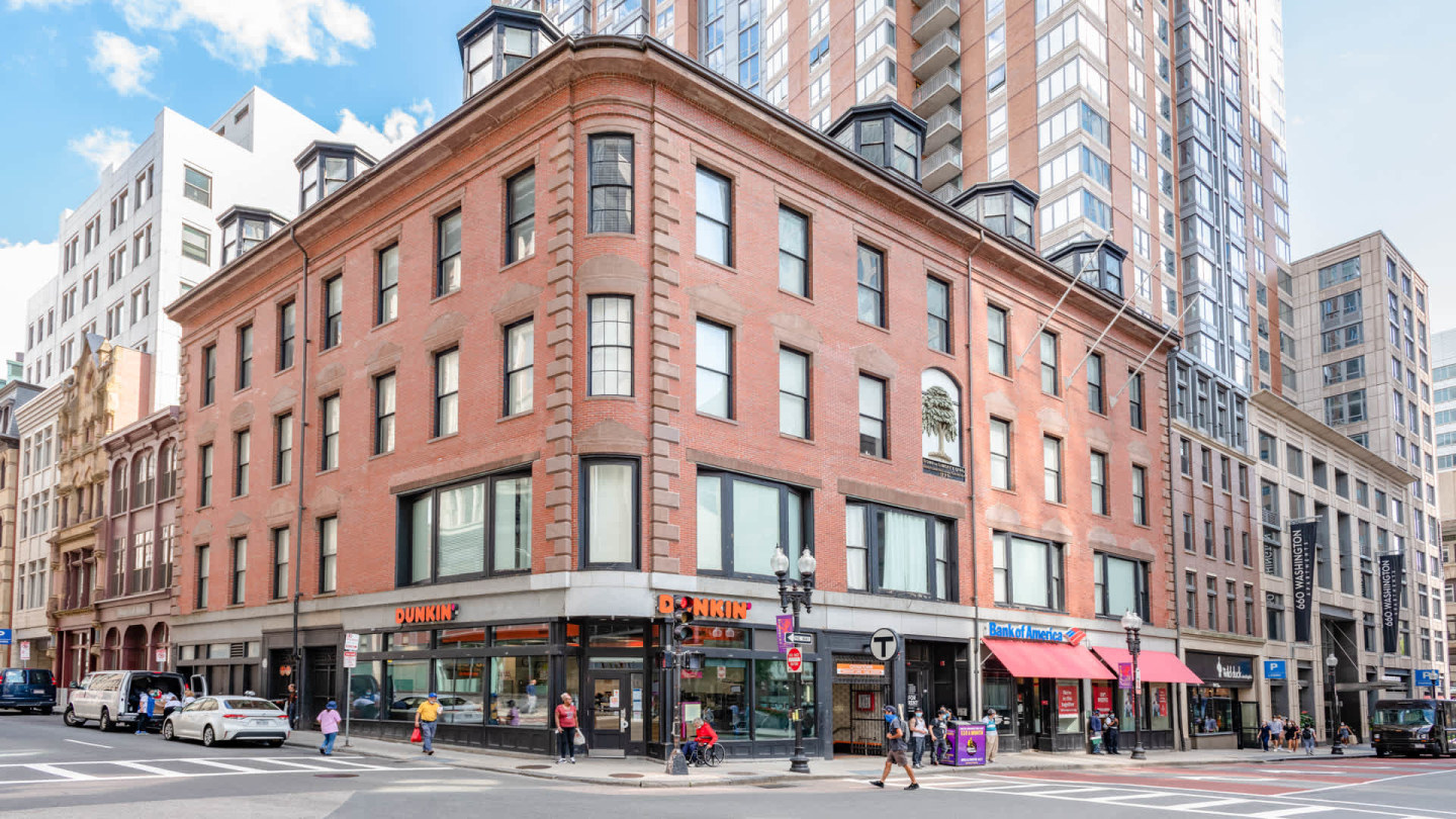 660 Washington Image 61