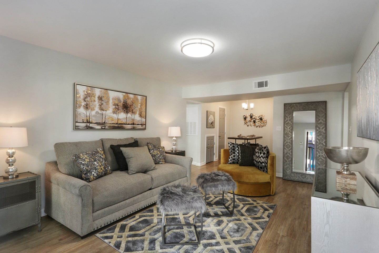 The Mayfair Apartment Homes Image 5