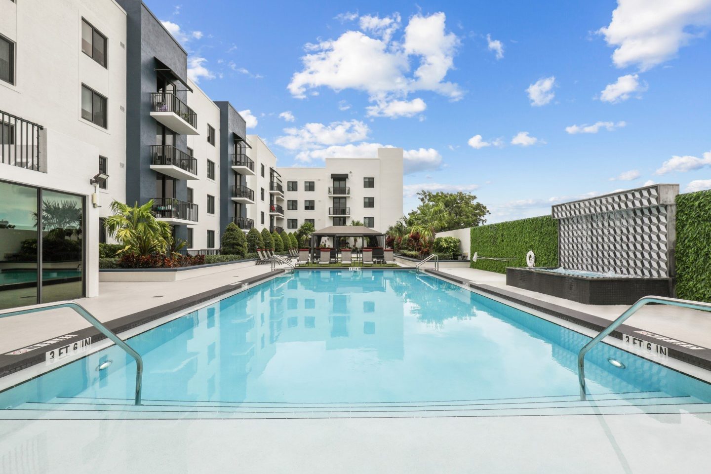 Bay Village1 Image 11