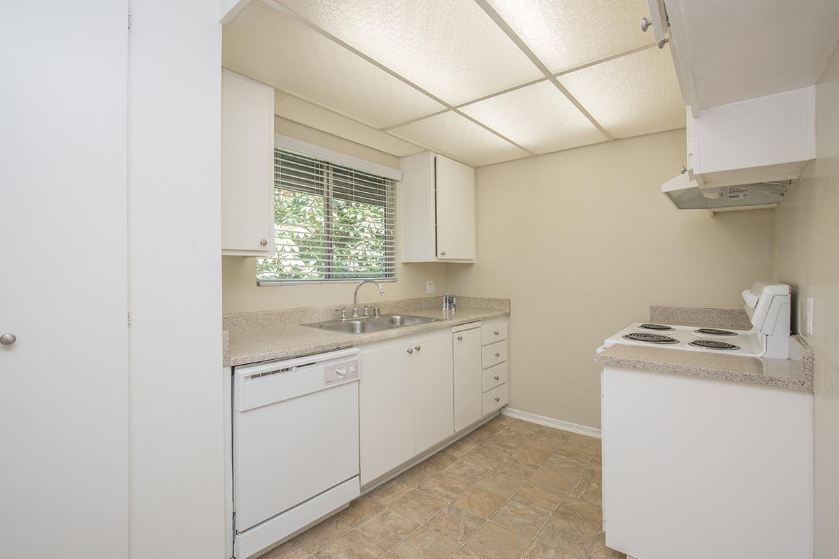 Wateridge Apartment Homes Image 6