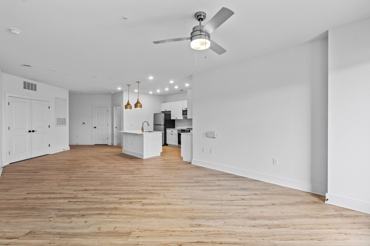 The Nixon Apartments Image 16