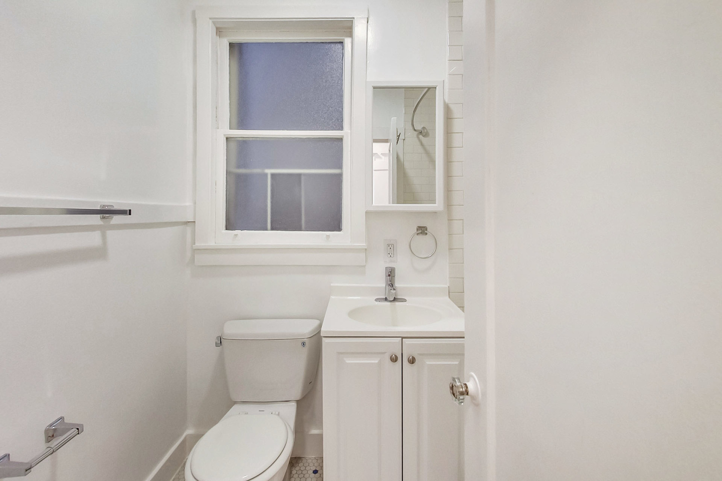 1610 LOMBARD Street Image 28