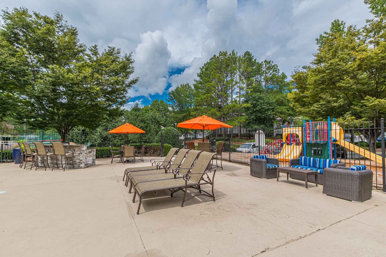 Balmoral Village Image 39