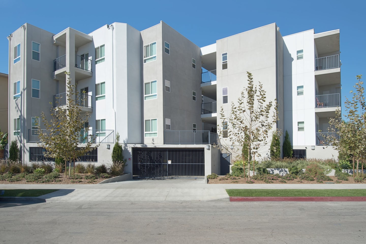 Grand View Towers Image 15