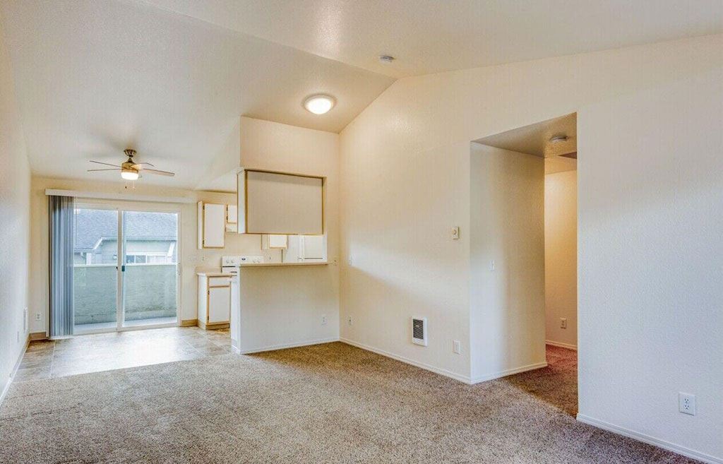 Willamette Falls Court Apartments Image 7