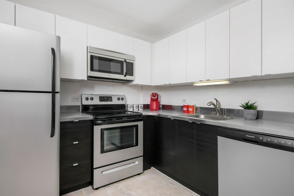 55 West Chestnut Image 21