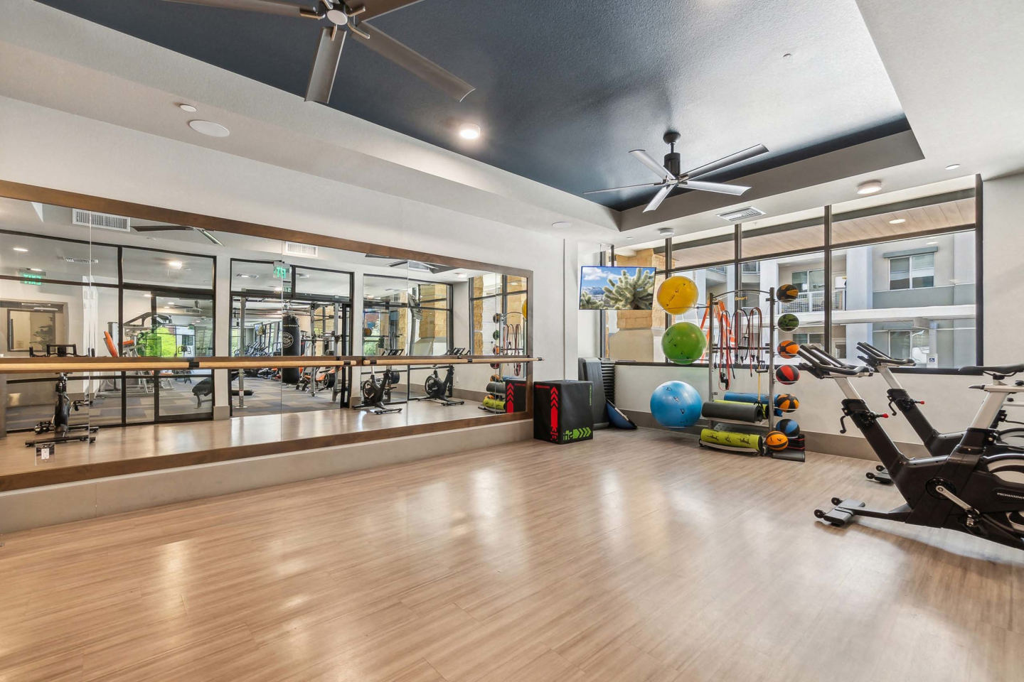 The Scottsdale Grand Apartments Image 25