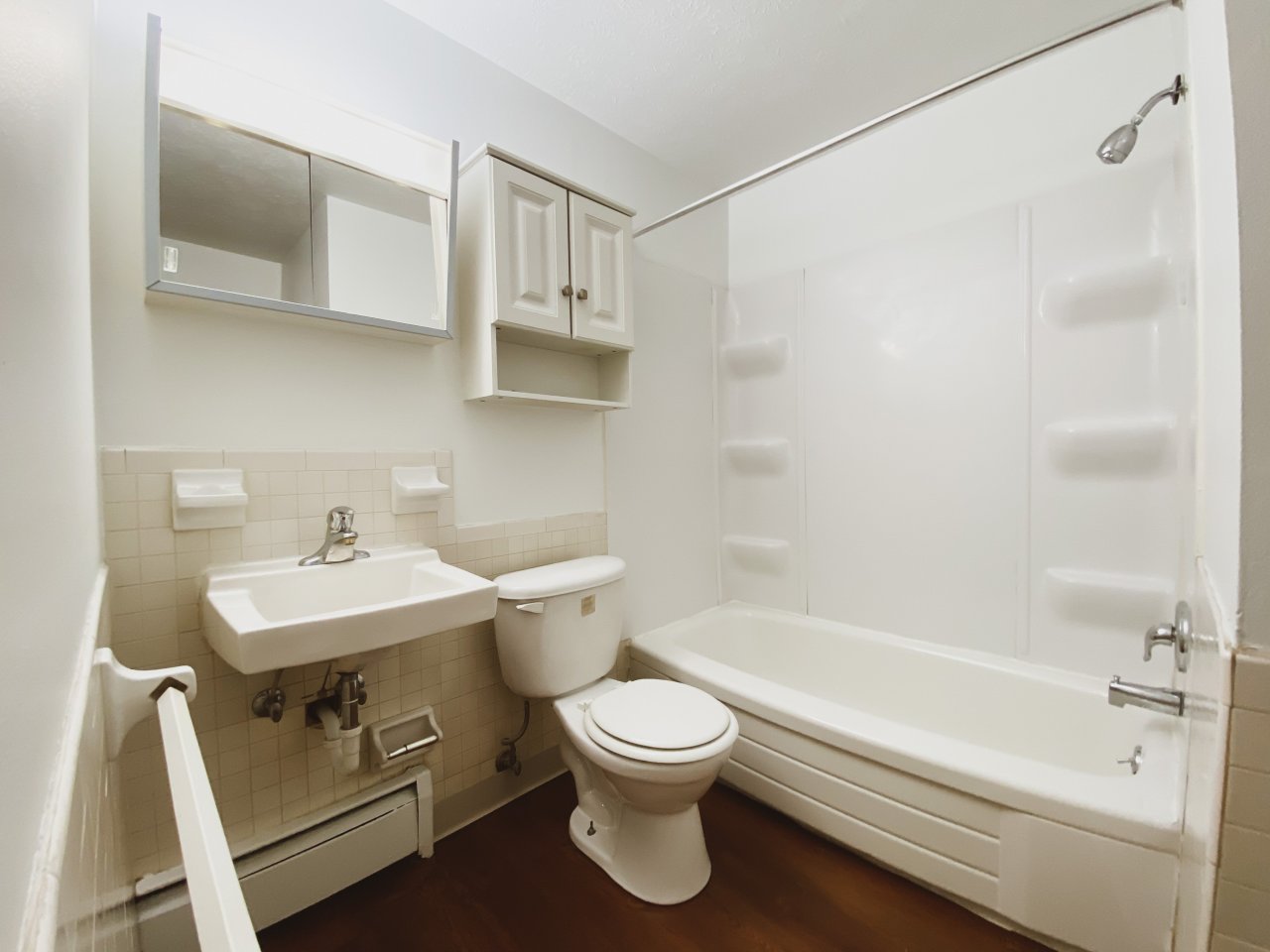 Holland Gardens Apartments Image 7