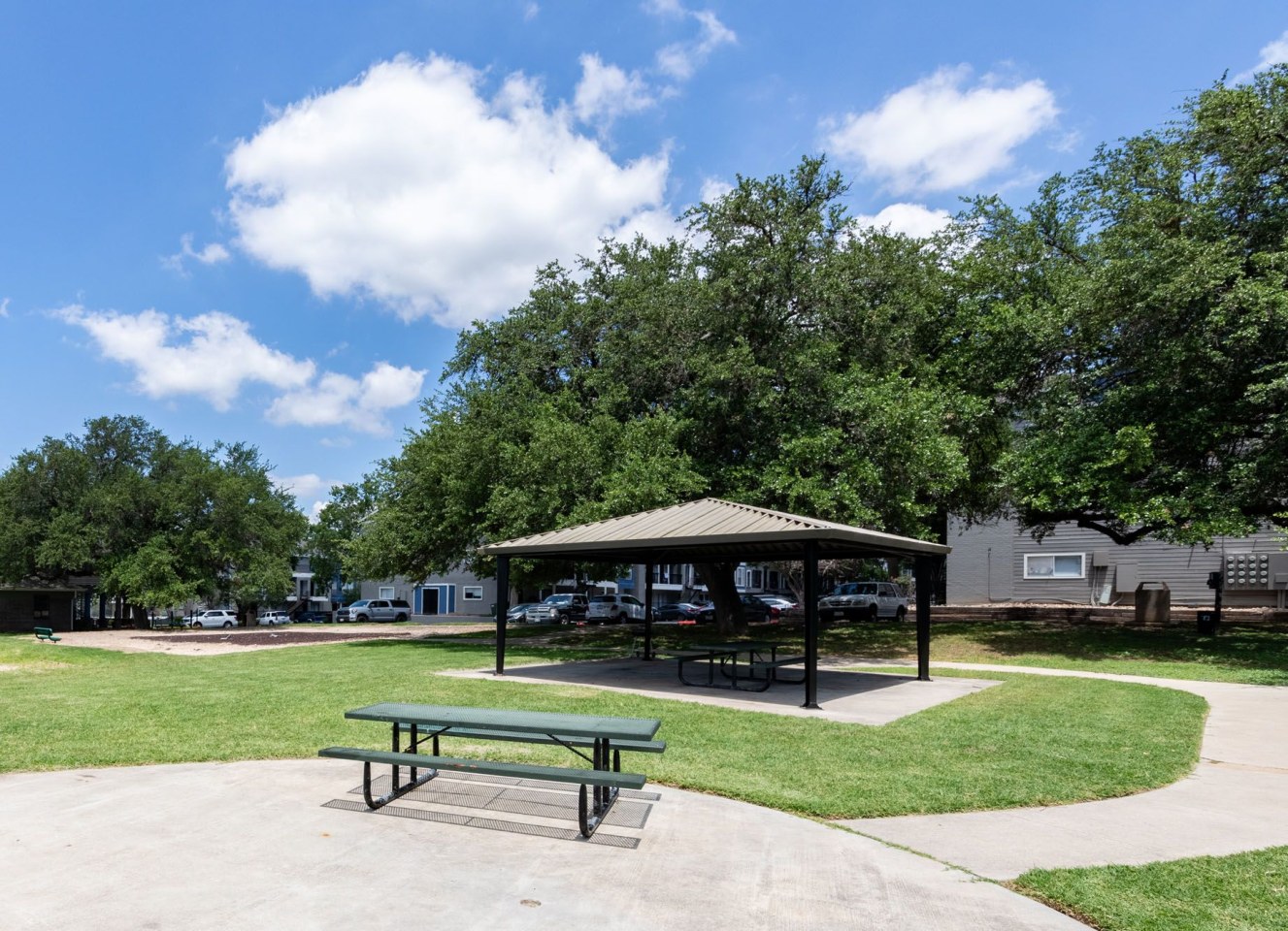 Axio (fka Villages Of Cinnamon Creek) nka The Iris Apartments Image 8