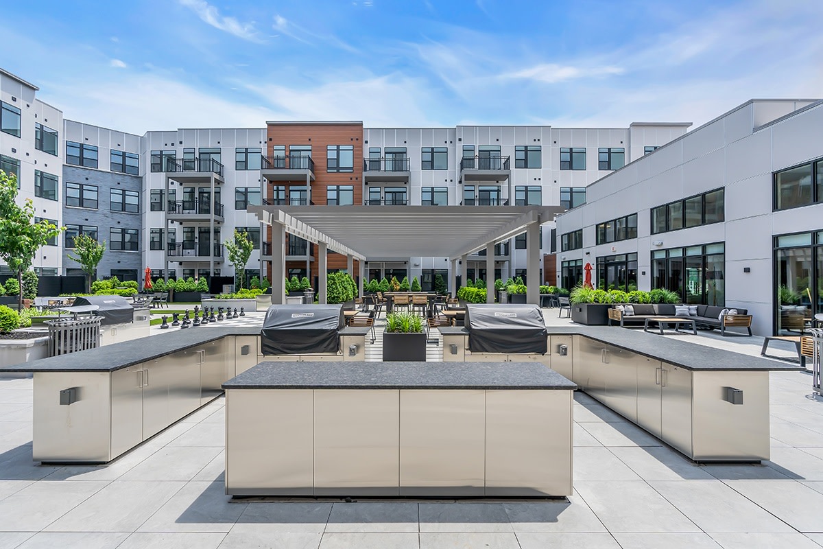 Woodland Square Image 25