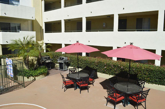 Burbank Village Apartments Image 10