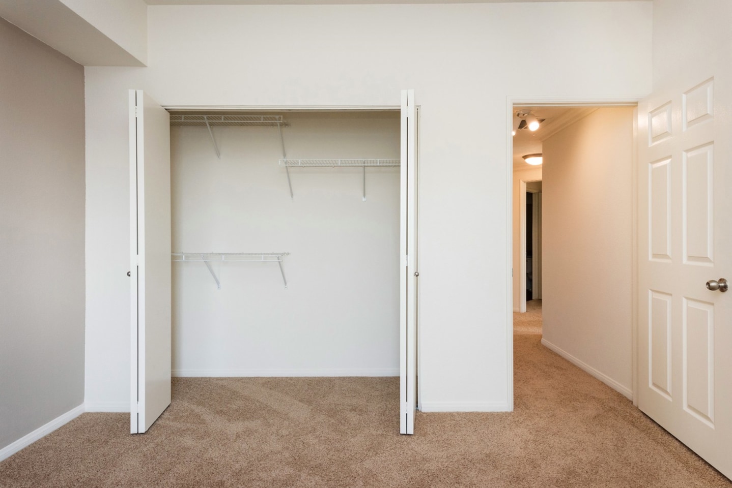 Elan Sevilla Apartments Image 31