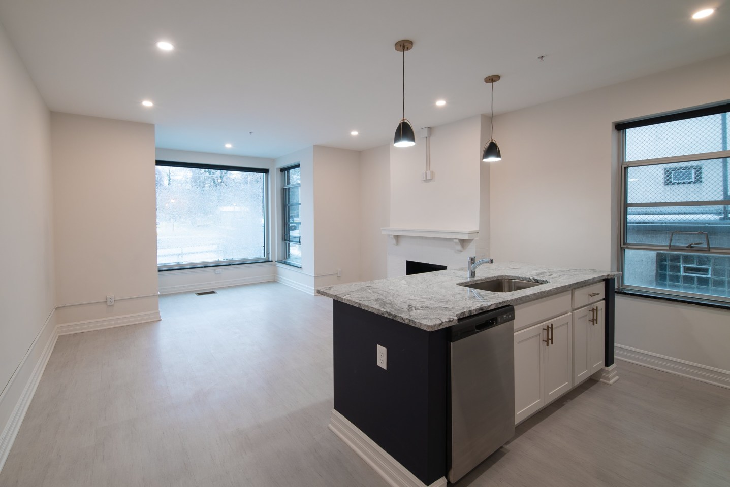 Walcot Apartments at 257 Elmwood Image 4