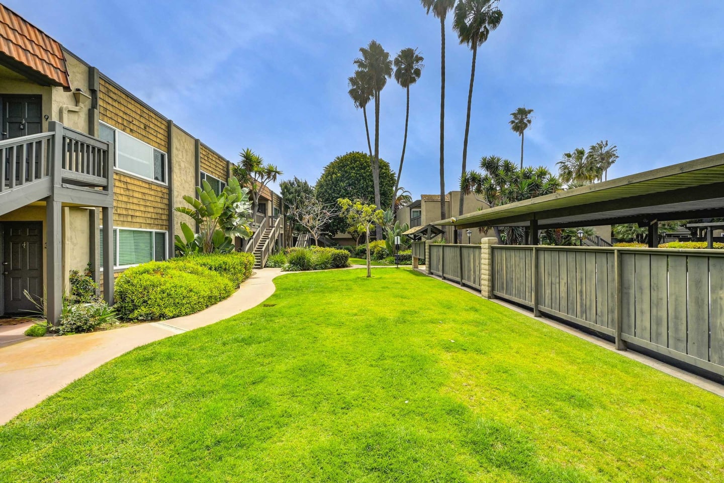 Coast Village Apartment Homes Image 7