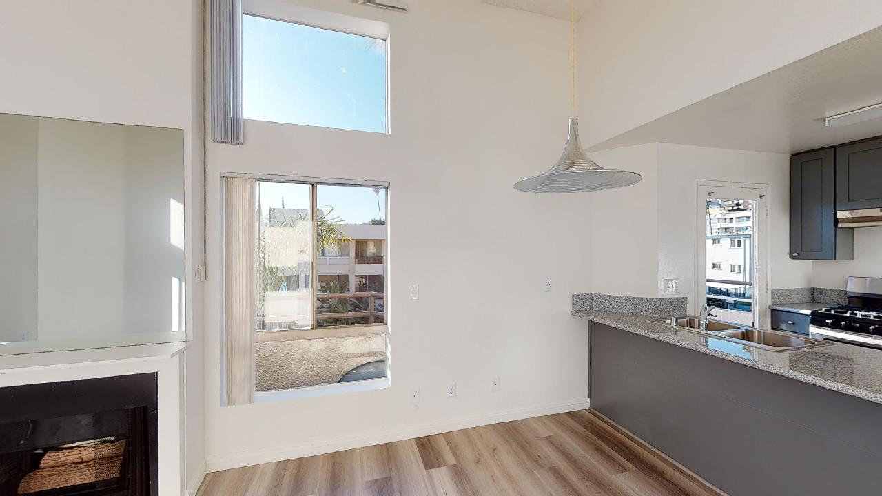 1632 N. Formosa Ave. Image 7