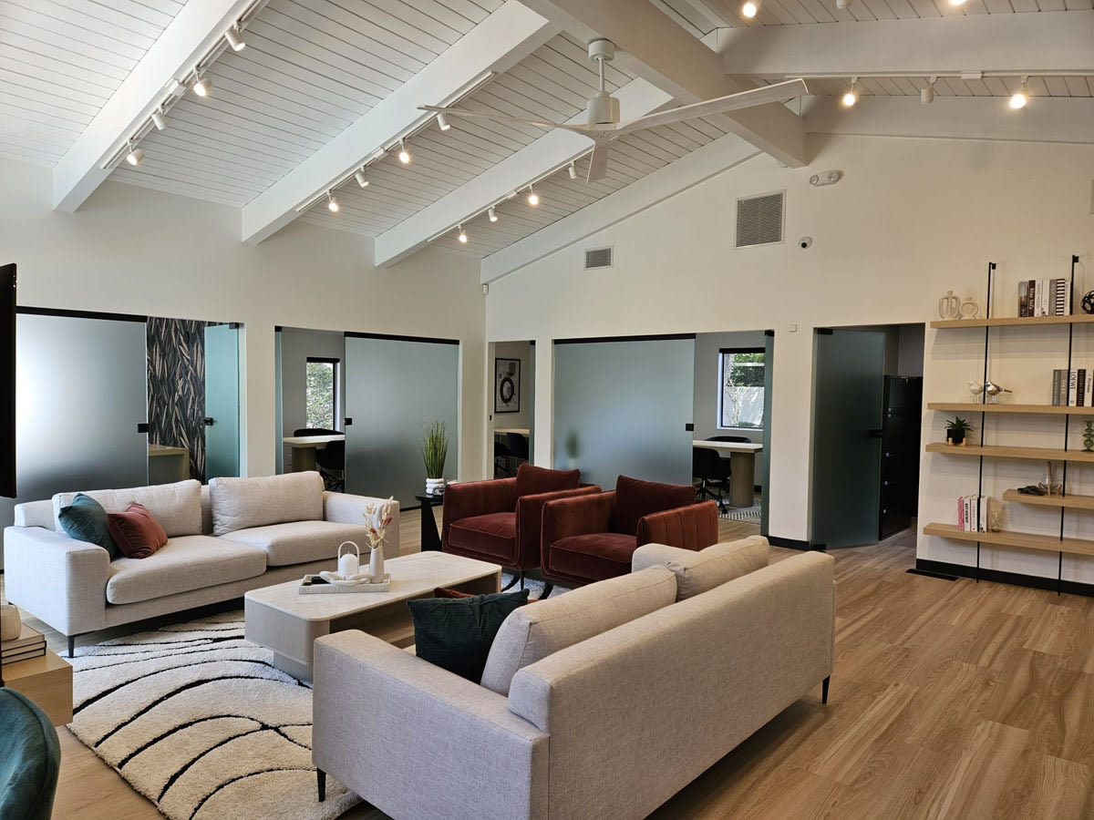 Chatsworth Apartments Image 15
