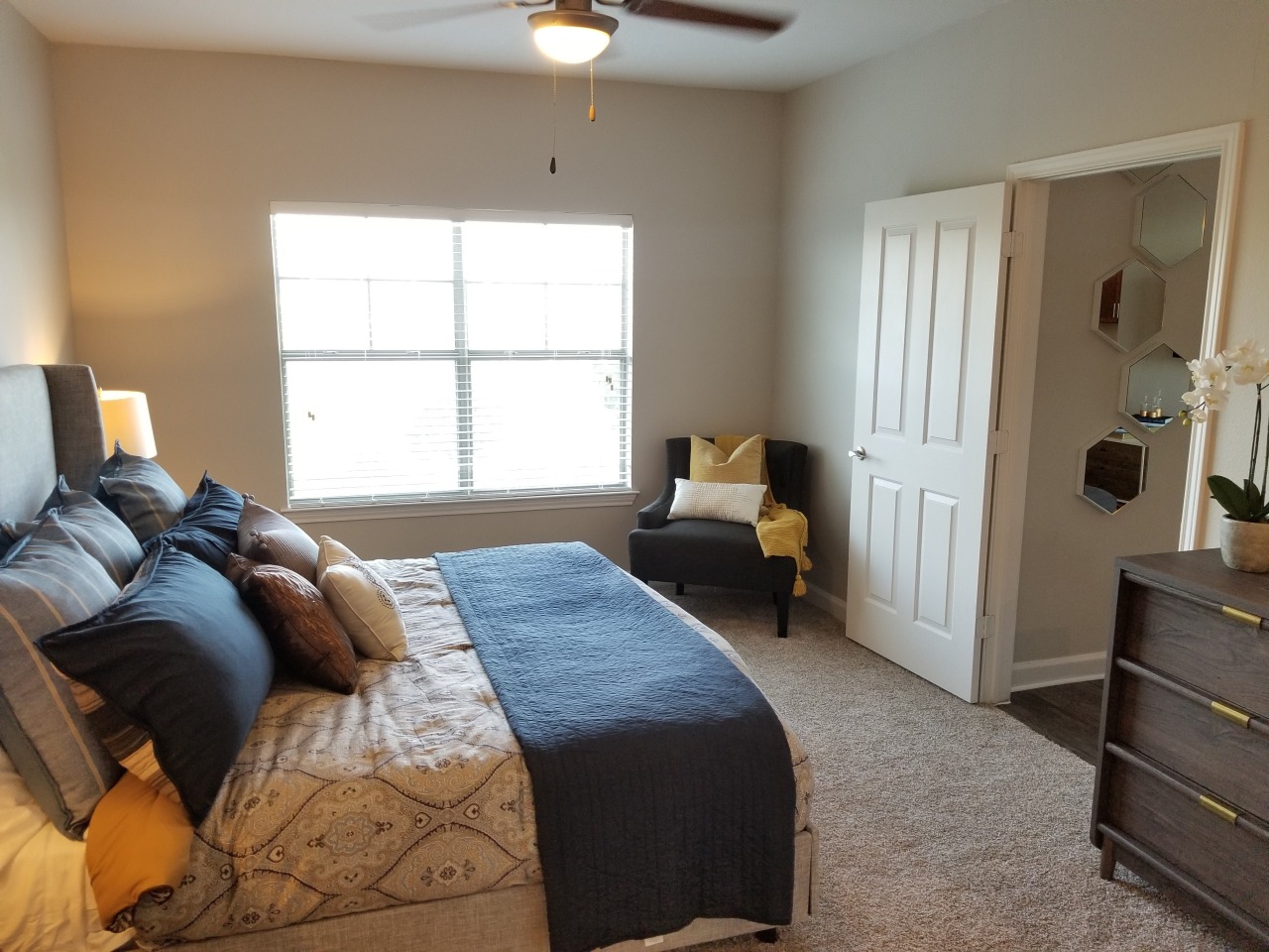 10X Living Grandview Image 12