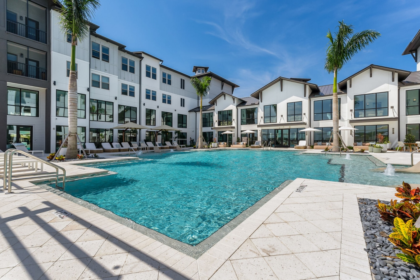 The Row Waterside Apartments Image 10