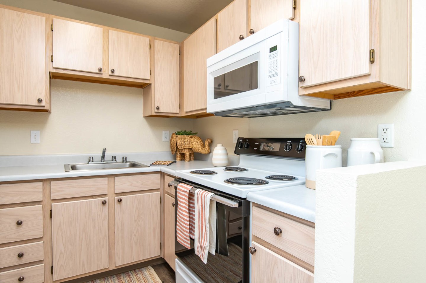 Desertbrook Apartments Image 6